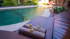  Segara Beach House  Kuta